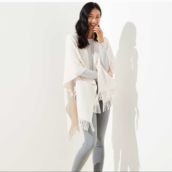 Ann Taylor LOFT ribbed fringe wrap shawl